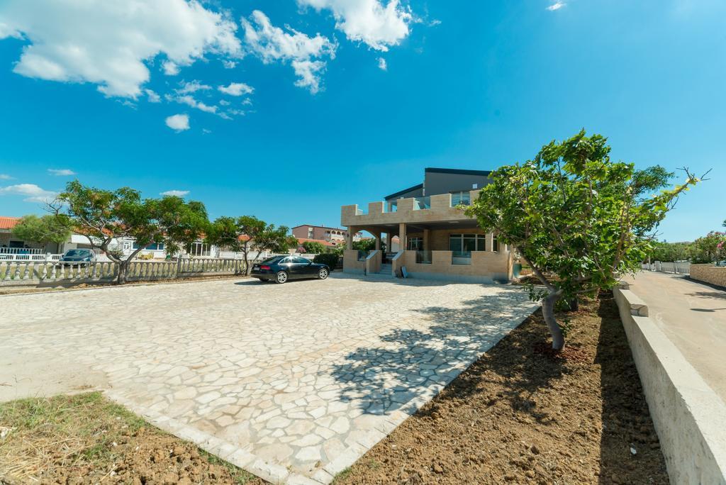 Apartments Mavracic Vir Kültér fotó