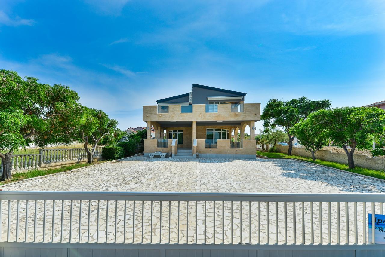 Apartments Mavracic Vir Kültér fotó